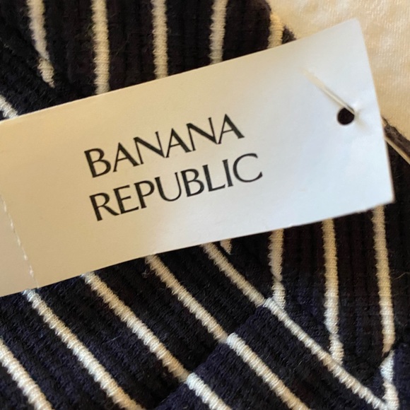 Banana Republic Pencil Stripe Skirt - Picture 4 of 11